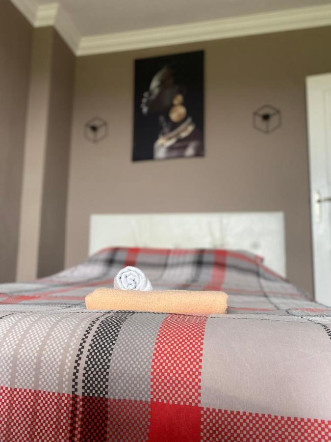 Cozy House Near The Airport Apartment Arnavutkoy Bagian luar foto